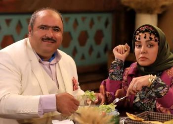 فیلم / ندا قاسمی بازیگر نون خ : خودمم باورم نمیشه ... / توی زندگی واقعیش هم خواستگارهای مدل سلمان و فریبرز دارم !....