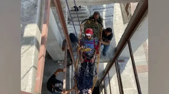 سقوط وحشتناک کارگر رشتی از طبقه پنجم ساختمان + عکس