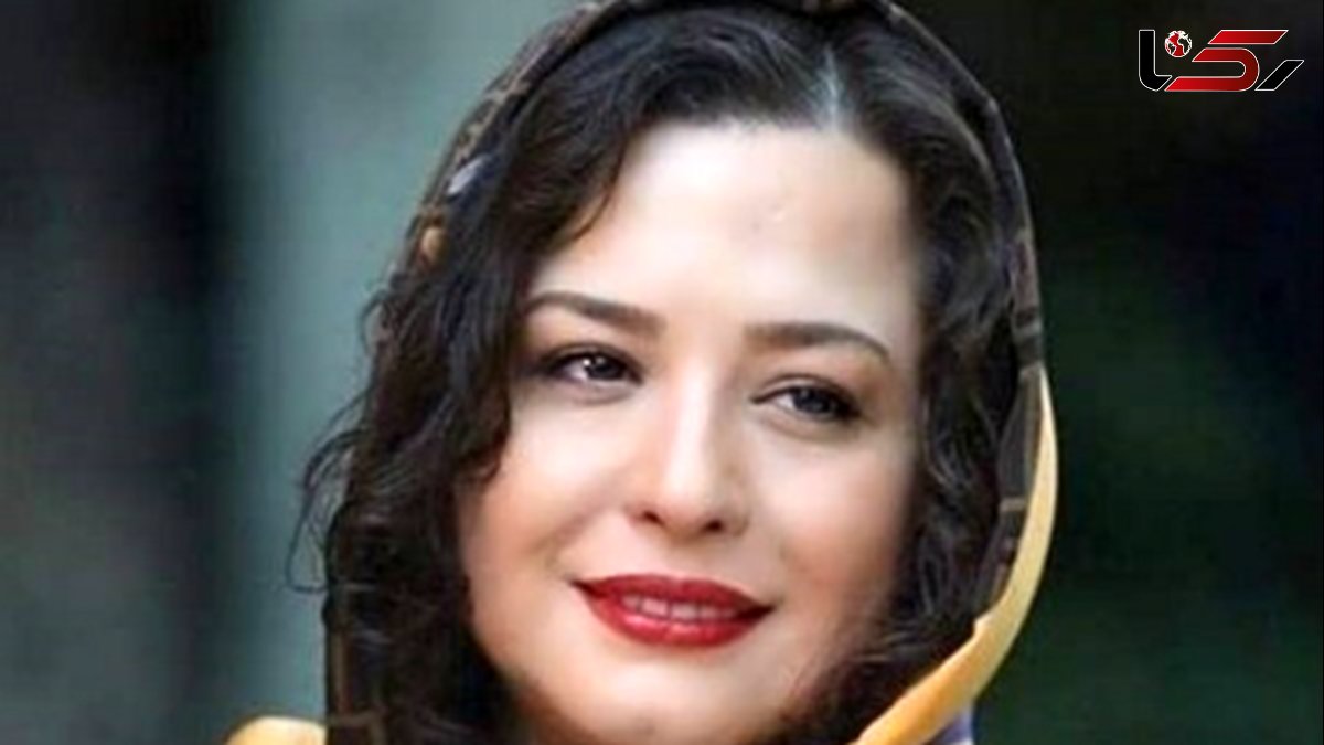 عکس ها / گوشه زیبا و کنج خلوت خانه باصفا و دلباز مهراوه شریفی نیا با چیدمان منحصر به فرد/ جاگلدانی چوبی، صندلی های قرمز و سماور آنتیک قدیمی+عکس