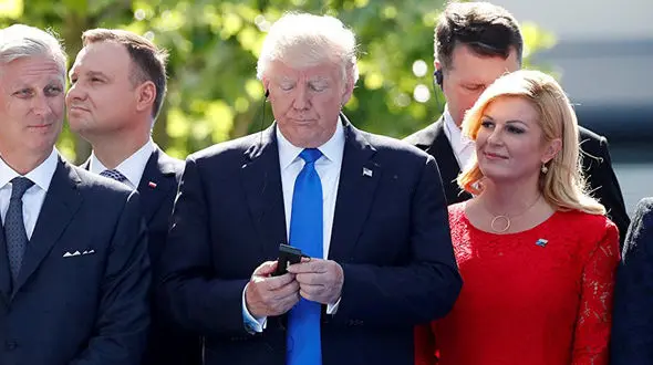 ترامپ فقط از یک نرم افزار شبکه های مجازی استفاده می کند 