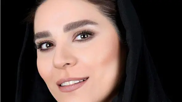 عکس | حلقه ازدواج شیک و بزرگ سحر دولتشاهی با طرح مرواریدی و رنگ سیلور