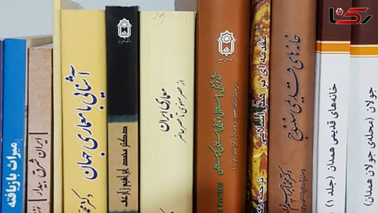 اهدای کتاب به «کتابخانه تخصصی هنر» حوزه هنری کردستان 