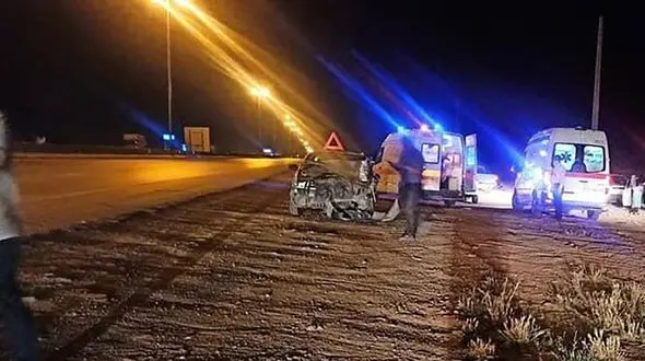 تصادف خونین در اتوبان کرج / 5 زن و مرد زخمی شدند