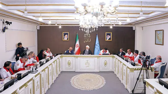 کسانی که در حادثه بندر شهید رجایی مسئولیت خود را انجام نداده‌اند باید بازخواست شوند / در بندر شهید رجایی، جمعیت هلال‌احمر خدمات مطلوبی ارائه داد