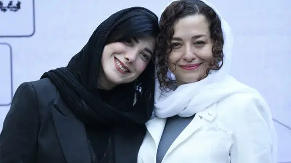 نگاهی به تیپ و استایل بازیگران در مراسم «شب تصرف عدوانی» به میزبانی باران نیکراه/ از ژاله صامتی و مهراوه شریفی‌نیا تا سوگل خلیق 