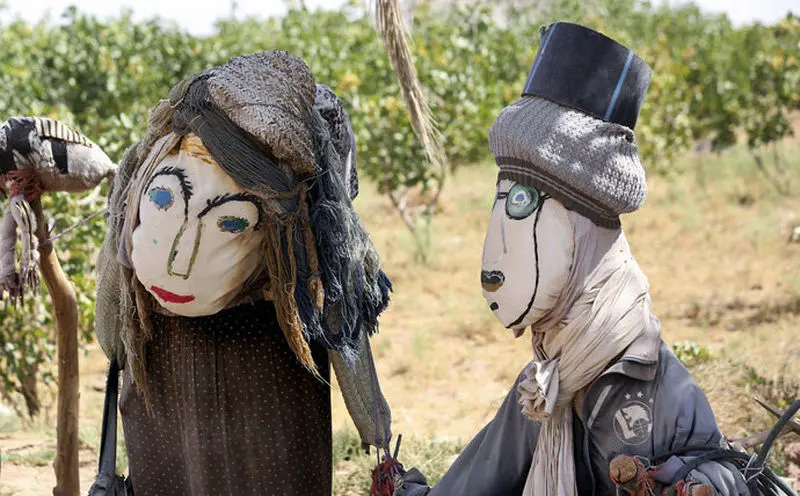 مزرعه عروسک‌ها، جاذبه گردشگری در دل کویر | ببینید