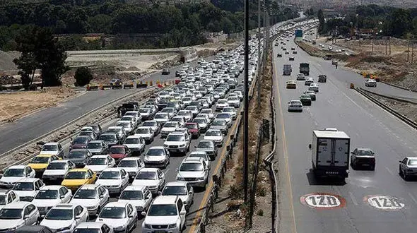 ترافیک سنگین در آزادراه کرج- قزوین