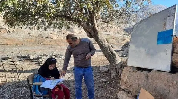 از کوچ بازماند، از درس نه / داستان یک معلم فداکار ایلامی 