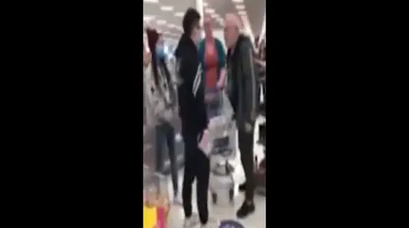 کتک کاری بخاطر شیر خشک در فروشگاه + فیلم / استرالیا