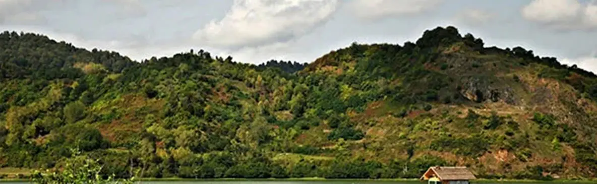 فیلم زیبایی تالاب استیل / آینه‌ای زنده در دل آستارا