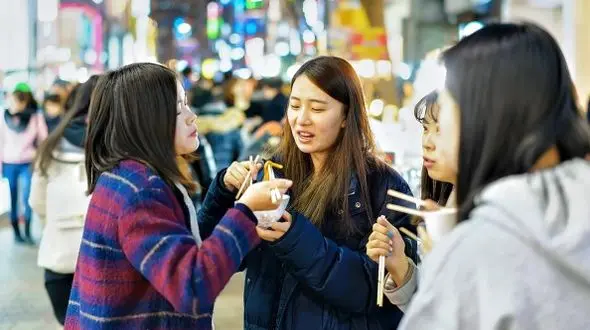 سفر در زمان؛ زنان کره‌ ای و رختشویی در 87 سال پیش (عکس)