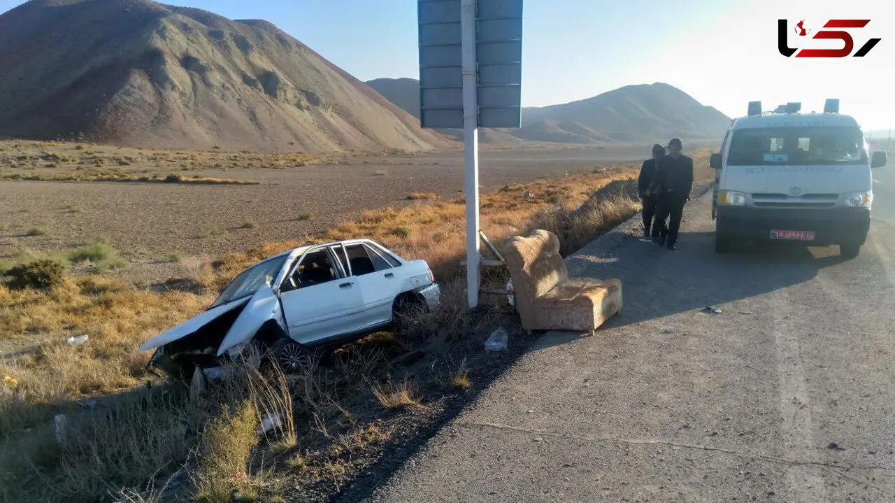 انحراف وواژگونی خودروی پراید در محور زاهدان به زابل با ۴ مصدوم