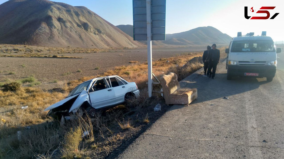 انحراف وواژگونی خودروی پراید در محور زاهدان به زابل با ۴ مصدوم