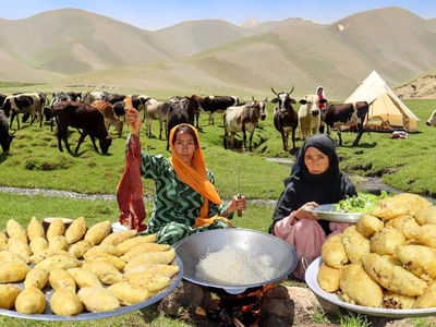 غذاهای سنتی افغانستان؛ دستور پخت محلی با سیب‌زمینی و گوشت + فیلم