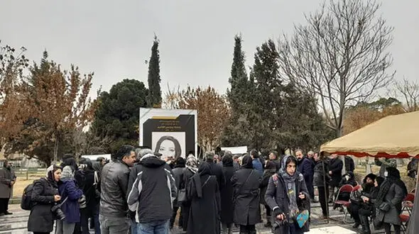 پردیس افکاری در کنار مهری ودادیان آرام گرفت + عکس