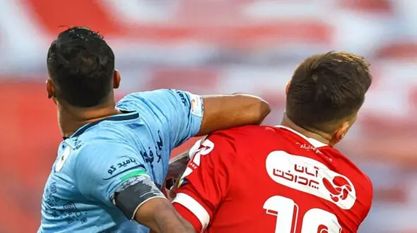 درخواست چادرملو برای تعویق دیدار با پرسپولیس؛ بازی پلی آف آسیایی یک روز عقب می افتد؟