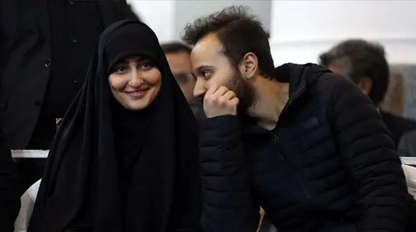 تصویری از زینب سلیمانی در کنار برادرش
