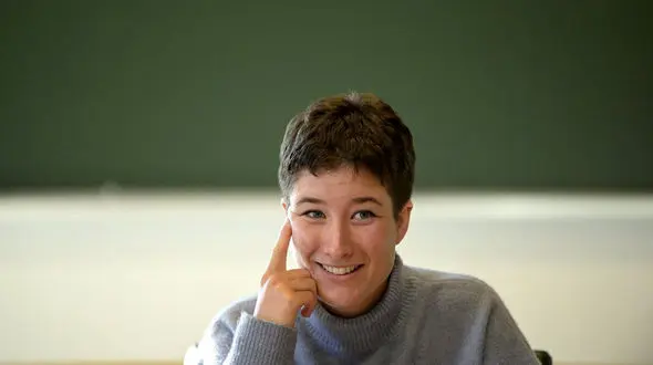 گفتگوی عجیب زن اسپانیایی بازداشت شده در شیراز پس از آزادی / ایرانی ها مهمان نواز هستند