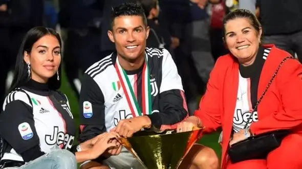 ماجرای قرار مادر کریس رونالدو با علی دایی چه بود؟ / کریس چرا پذیرفت؟!