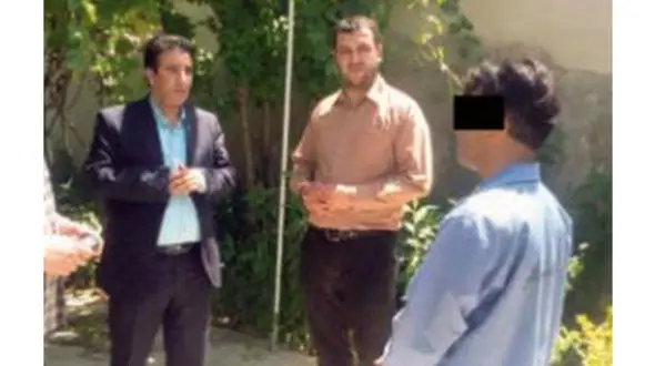 اعتراف به ارتباط با زنی با سانتافه مشکی! + عکس