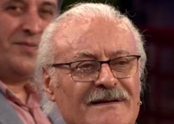 فیلم آوازخوانی باشکوه  و دلنواز جهانبخش سلطانی بازیگر قصه های مجید و جناب‌خان در صدا و سیما / همه مبهوت شدند حتی محسن کیایی ...