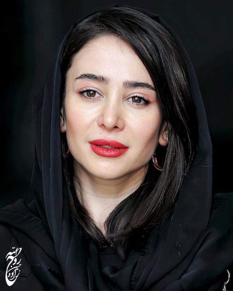 جلیقه مخمل الناز حبیبی
