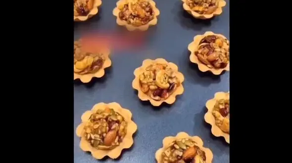 مینی تارت کارامل آجیلی برای عید نوروز + فیلم