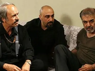 فیلم/  این پشت صحنه سریال بزنگاه عالیههه؛ ترکیب حمید لولایی و رضا عطاران یه چیز دیگس??