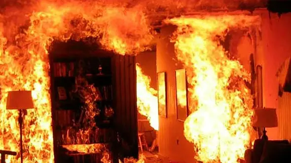آتش سوزی هولناک یک خانه  در سلطان آباد + جزییات