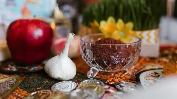 علت فرار عجیب دختر ۲۰ ساله ایرانی از دید و بازدید نوروز + زندگی به شوری می زند!