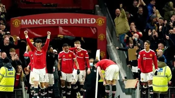 گل دوم منچستریونایتد به برنتفورد توسط رونالدو(ویدیو)