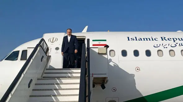 سفر وزیر امور خارجه به عمان 