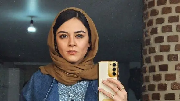عکس | سلفی هانیه (ماهور الوند) سریال «جان سخت» با استایلی خاص