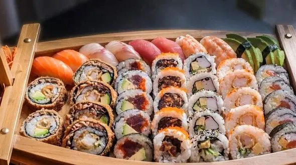 تاثیر مصرف سوشی بر مادران شیرده و نوزادان