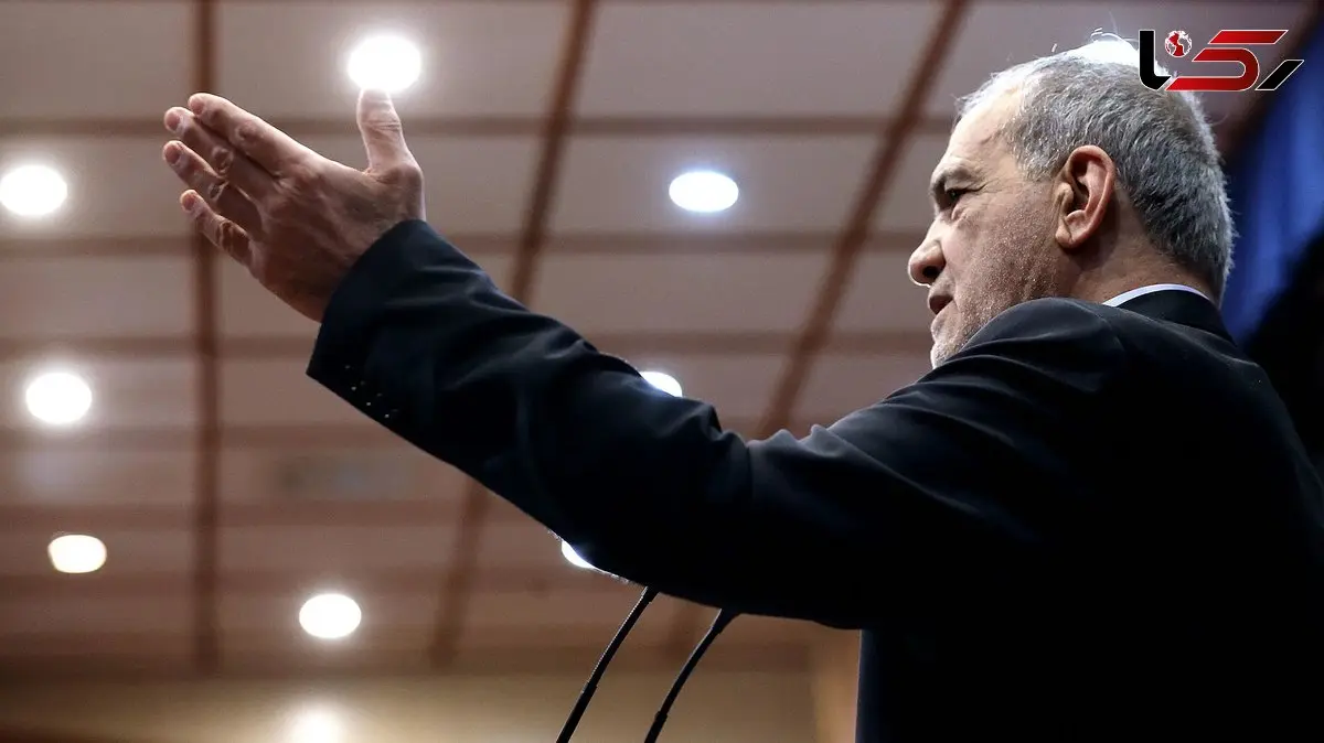 زیدآبادی خطاب به شریعتمداری: آیا این تمجیدها به ضرر پزشکیان تمام نمی شود؟