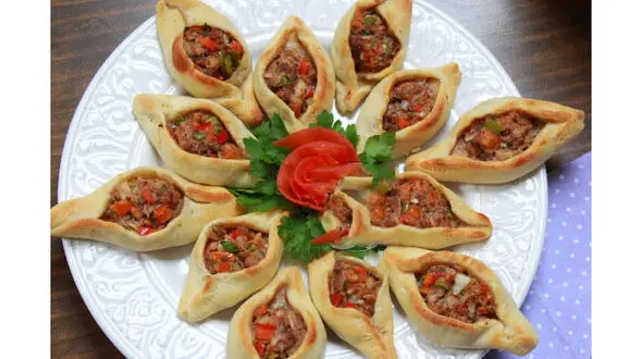 طرز تهیه پای گوشت لبنانی با سس تند