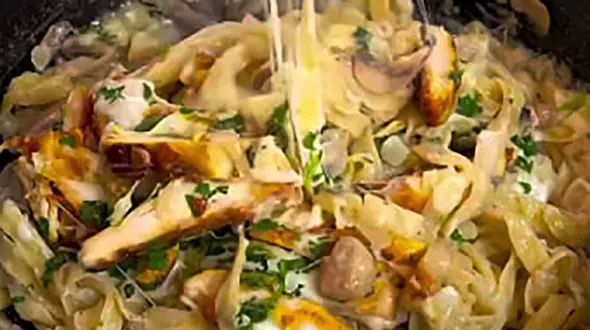 پاستا خامه ای رو به راحت ترین شکل درست کن + فیلم