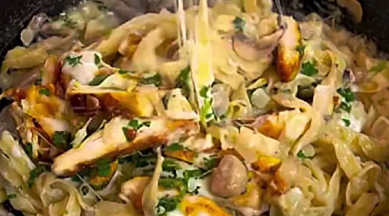 پاستا خامه ای رو به راحت ترین شکل درست کن + فیلم