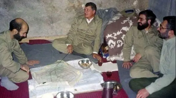 سمت آقای رئیس جمهور در زمان جنگ / وقتی روحانی مسئول آتش بس و عقب نشینی بود! + تصاویر