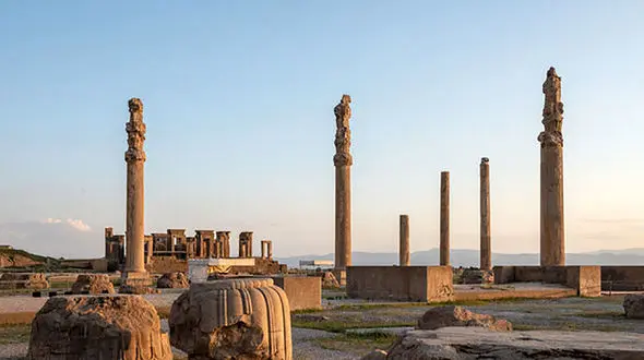 کشف ته ستون تاریخی تخت جمشید در خانه مرد مرودشتی 