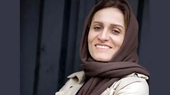 فیلم/ صحبت های آتیه جاوید بازیگر نقش جمیله پایتخت درباره محسن تنابنده / همکلاسی نقی بودم / جدی هست اما بداخلاق نیست!