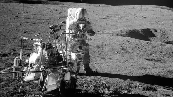 سنگ ۴ میلیارد ساله زمینی در ماه کشف شد