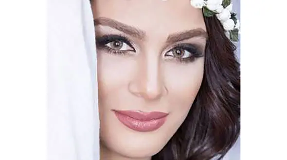 حرکت نامتعارف مارال فرجاد در پارک بین مردم ! + عکس های اروپاگردی خانم بازیگر