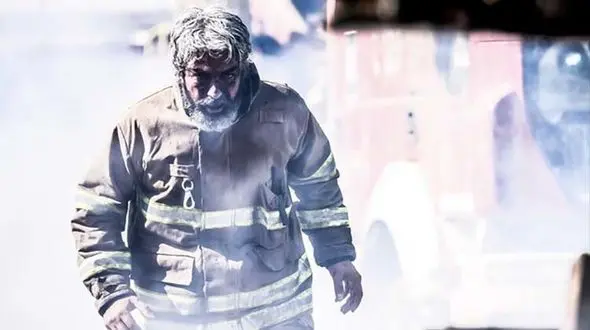 تیتراژ فیلم چهار راه استانبول با صدای علیرضا قربانی