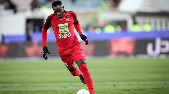 کاظمی: گل محمدی و باشگاه پرسپولیس اصرار به جذب اوساگونا داشتند/ آنها وسایل خانه اش را بیرون ریختند