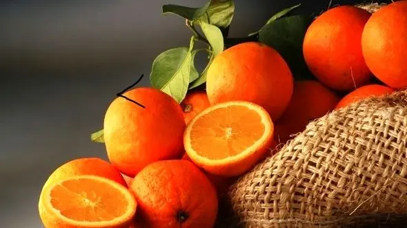 پوستی زیبا و شفاف با این میوه خوش عطر