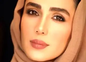 فیلم / نگاهی به خانه بویژه  بالکن زیبا و پر از گل سوگل طهماسبی با ویویی ابدی رو به کوه / چقدر خوش سلیقه‌اس ...