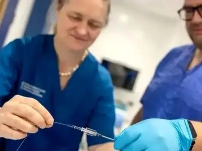 انقلاب پزشکی؛ روباتی که از راه دور مغز انسان را درمان می‌ کند!