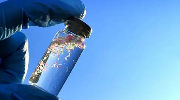 کاهش میزان نانوپلاستیک‌ و میکروپلاستیک‌ های آب لوله‌ کشی به روش جالب