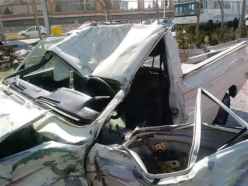 واژگونی خودرو سواری یک مجروح بر جای گذاشت 